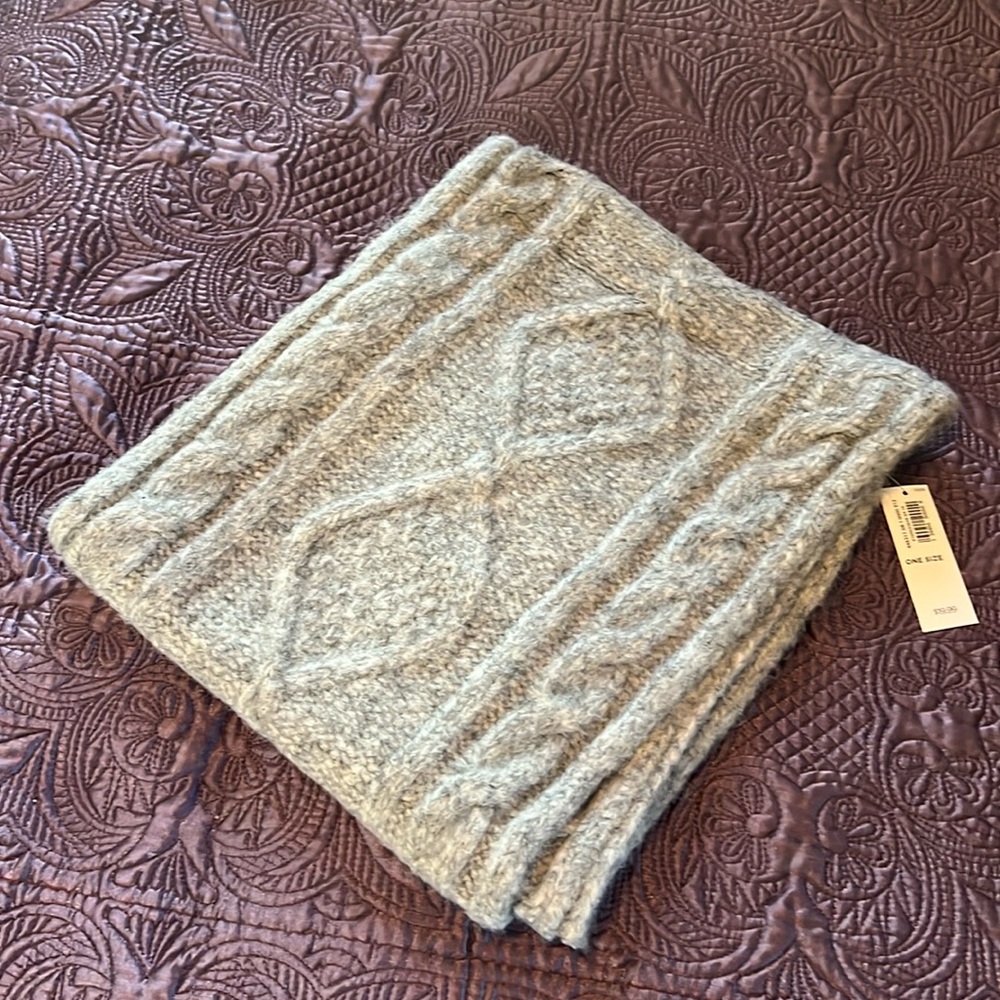 $5 items are 5 for $15! Old Navy infinity scarf